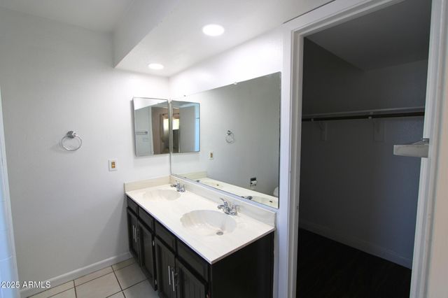 621 W LOS LAGOS VISTA Avenue, Mesa, AZ 85210