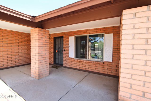 621 W LOS LAGOS VISTA Avenue, Mesa, AZ 85210