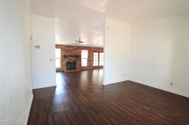 621 W LOS LAGOS VISTA Avenue, Mesa, AZ 85210