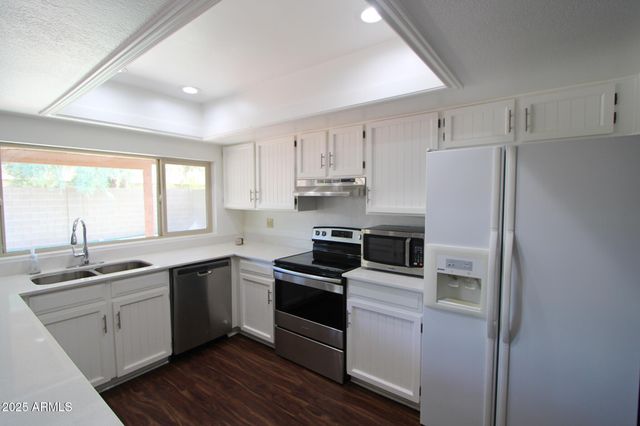 621 W LOS LAGOS VISTA Avenue, Mesa, AZ 85210