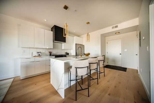 66 Mcgrath 205, Quincy, MA 02169