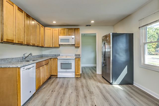 54 Kondracki Lane, Wallingford, CT 06492