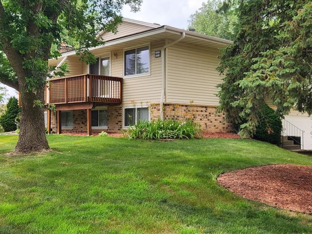 4444 Woodgate Court, Eagan, MN 55122
