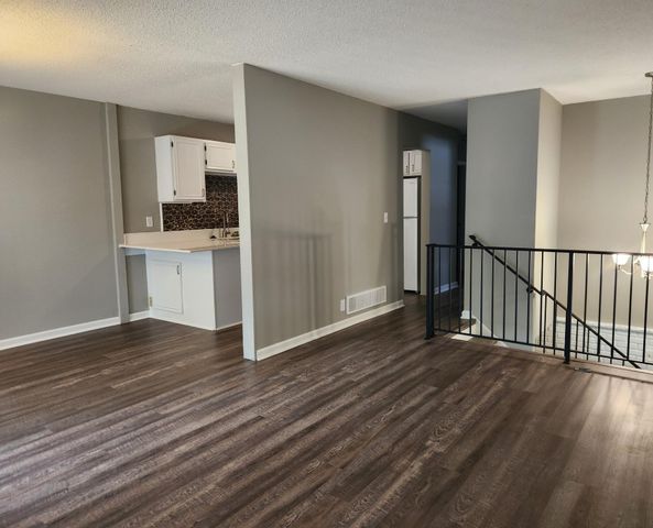 4444 Woodgate Court, Eagan, MN 55122