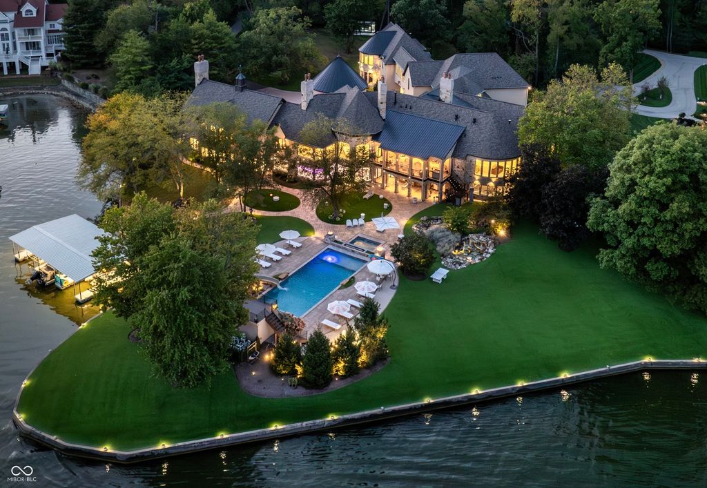 10606 Brooks School Road, Fishers, IN 46037