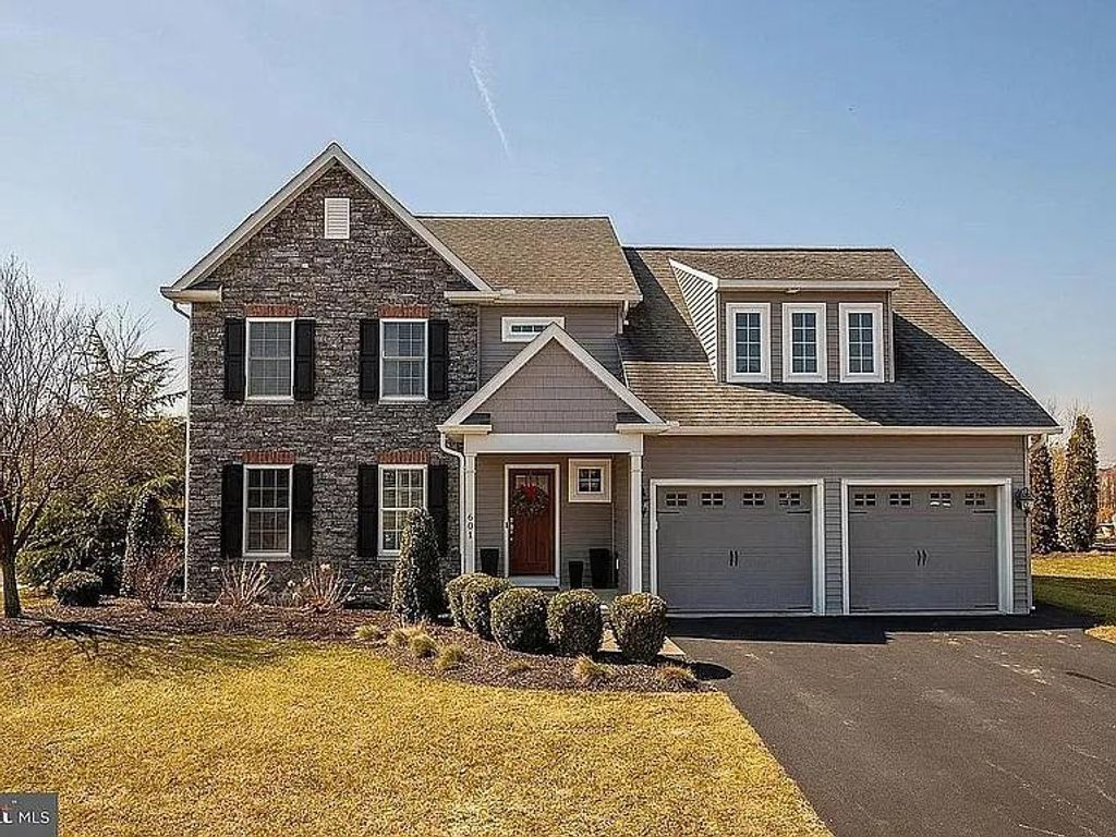 601 FROME AVE, Lititz, PA 17543