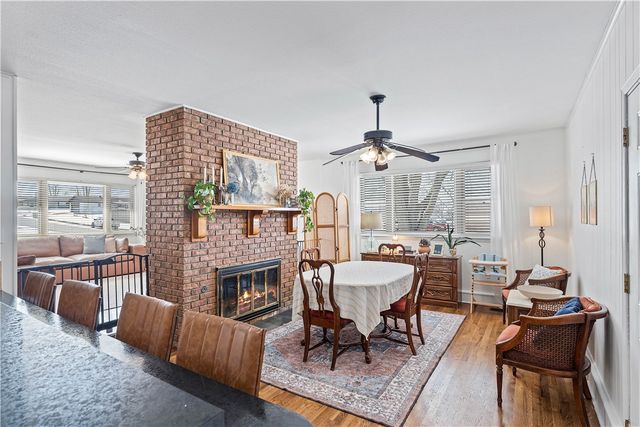 1521 W Gum Street, Rogers, AR 72758