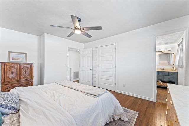 1521 W Gum Street, Rogers, AR 72758