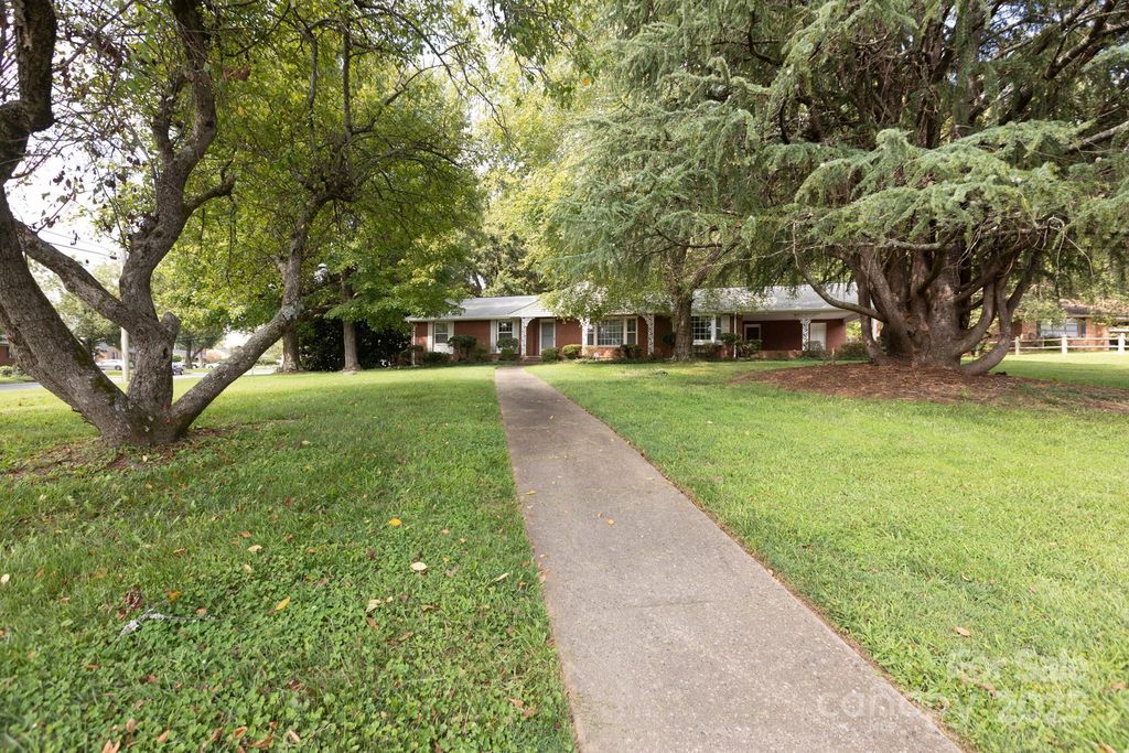 208 Victoria Circle, Kings Mountain, NC 28086