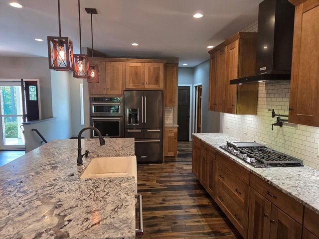 763 Coyote Ct Court, Deerfield, WI 53531