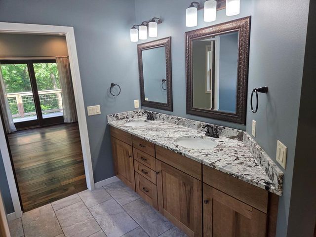 763 Coyote Ct Court, Deerfield, WI 53531