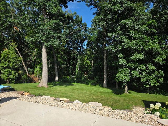 763 Coyote Ct Court, Deerfield, WI 53531