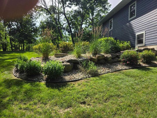 763 Coyote Ct Court, Deerfield, WI 53531