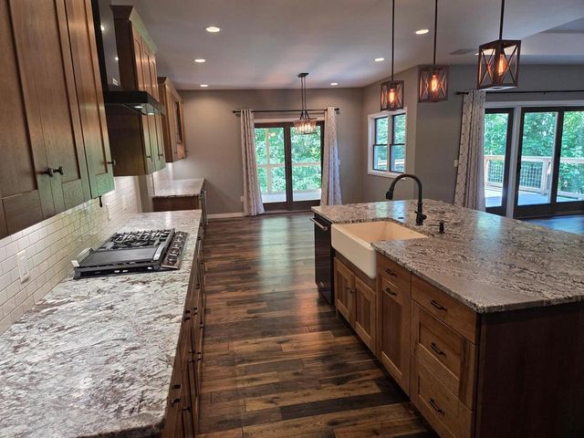 763 Coyote Ct Court, Deerfield, WI 53531