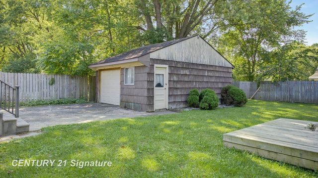 3303 W Lyndon Avenue, Mt Morris, MI 48504
