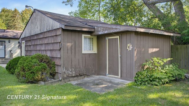 3303 W Lyndon Avenue, Mt Morris, MI 48504