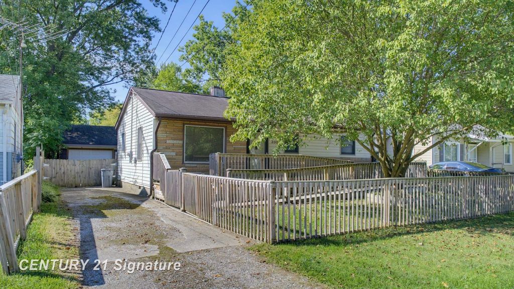 3303 W Lyndon Avenue, Mt Morris, MI 48504
