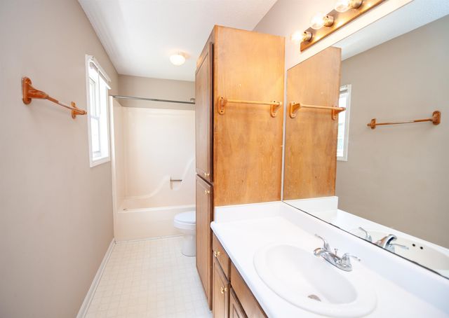 571 Burnetts Road, Chesnee, SC 29323