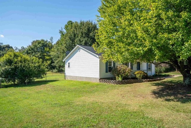 571 Burnetts Road, Chesnee, SC 29323