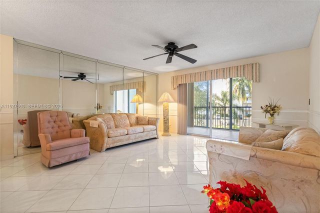 190 SE 5th Ave 202, Dania Beach, FL 33004