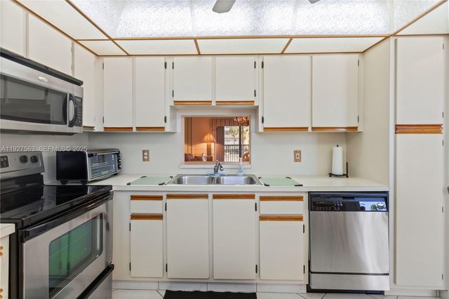 190 SE 5th Ave 202, Dania Beach, FL 33004