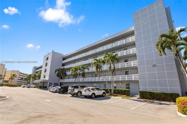 190 SE 5th Ave 202, Dania Beach, FL 33004