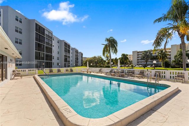 190 SE 5th Ave 202, Dania Beach, FL 33004