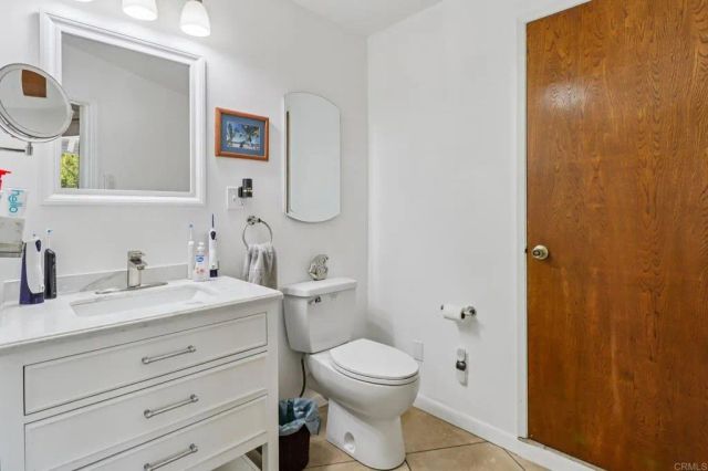 2068 Camino Culebra, Vista, CA 92084