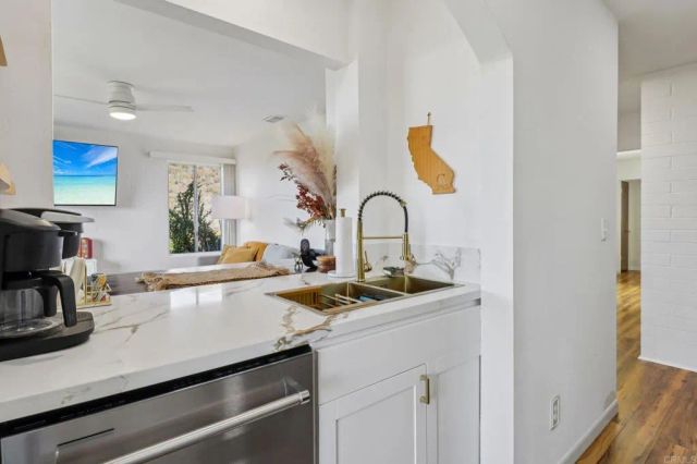 2068 Camino Culebra, Vista, CA 92084