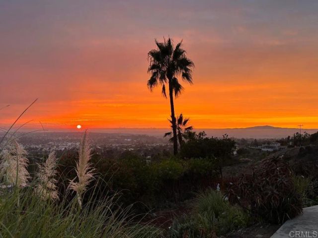 2068 Camino Culebra, Vista, CA 92084