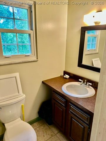 5102 Country Squire Lane, Charleston, WV 25313