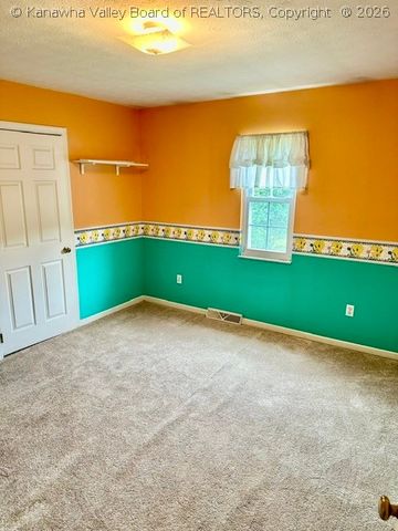 5102 Country Squire Lane, Charleston, WV 25313