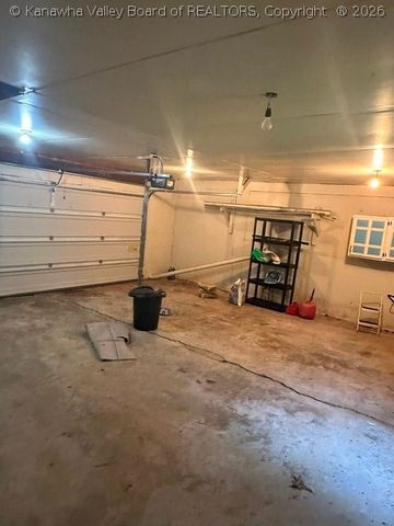 5102 Country Squire Lane, Charleston, WV 25313