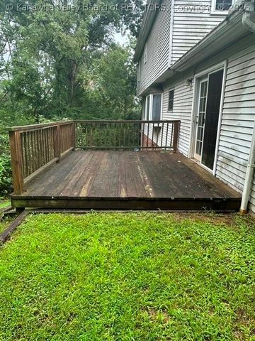 5102 Country Squire Lane, Charleston, WV 25313
