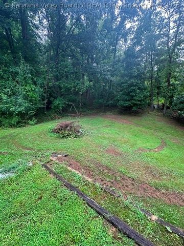 5102 Country Squire Lane, Charleston, WV 25313