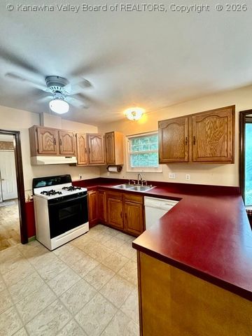 5102 Country Squire Lane, Charleston, WV 25313
