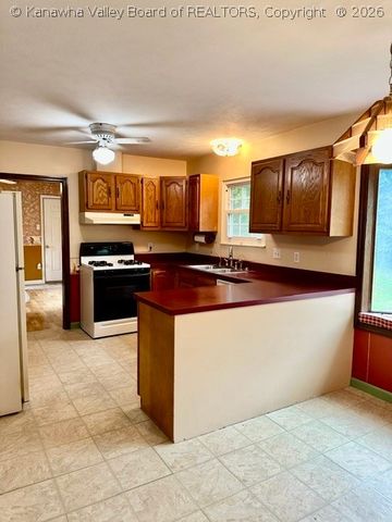 5102 Country Squire Lane, Charleston, WV 25313