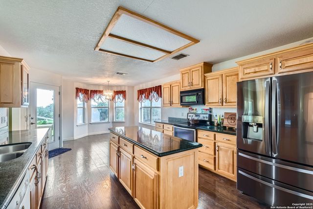6125 Wegner, New Braunfels, TX 78132