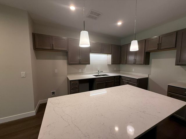 2645 Burton Road Bld 4, Ann Arbor, MI 48104