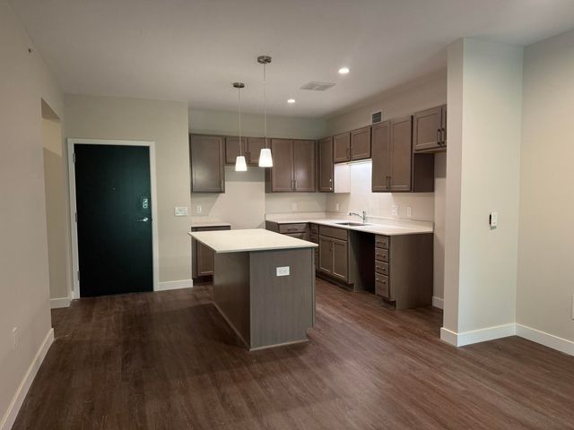 2645 Burton Road Bld 4, Ann Arbor, MI 48104