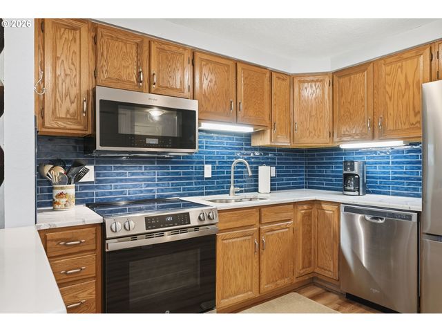 1326 QUAKER St, Eugene, OR 97402