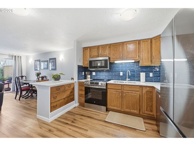 1326 QUAKER St, Eugene, OR 97402