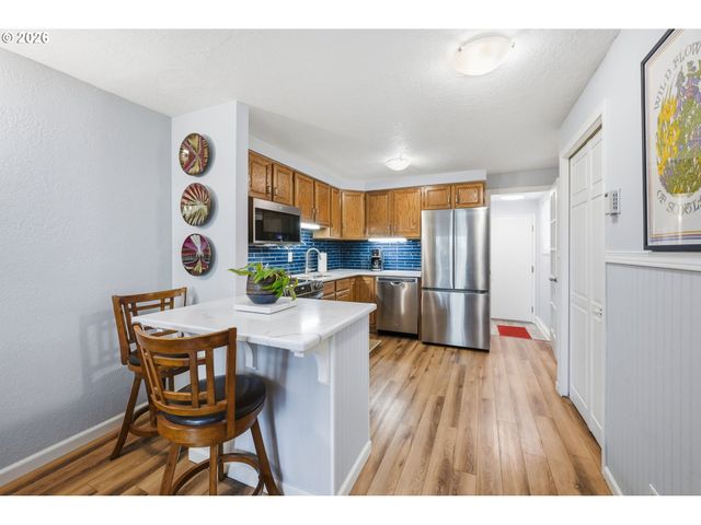 1326 QUAKER St, Eugene, OR 97402