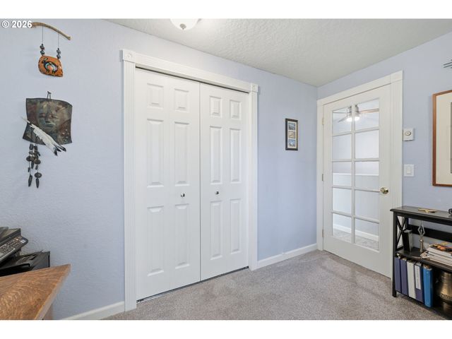 1326 QUAKER St, Eugene, OR 97402