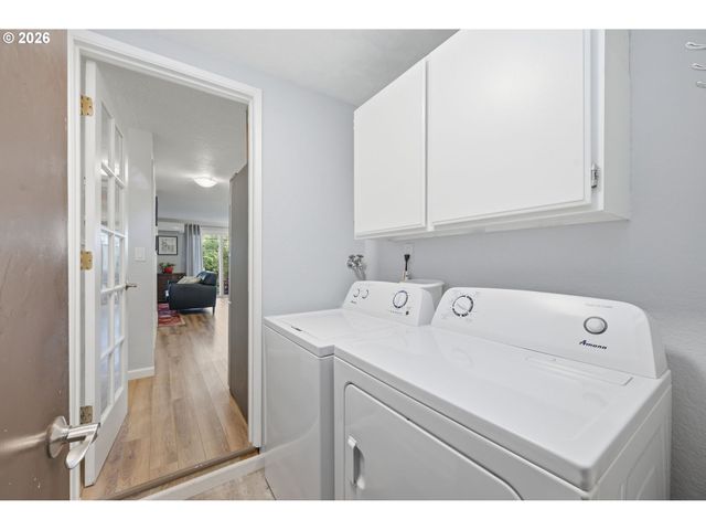 1326 QUAKER St, Eugene, OR 97402