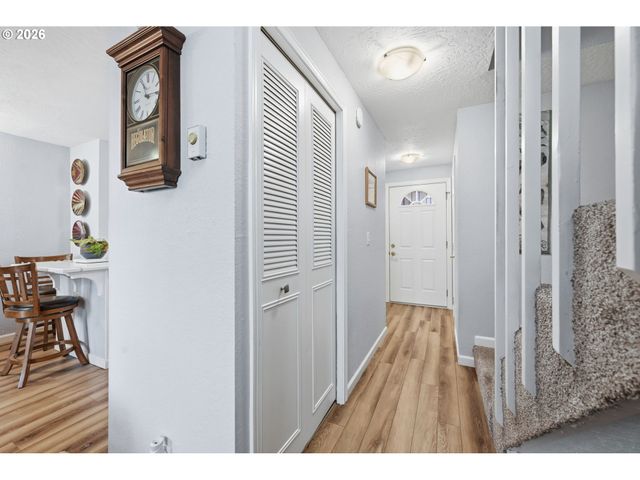 1326 QUAKER St, Eugene, OR 97402