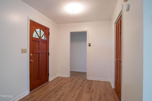 2477 Weaver Pike, Bristol, TN 37620