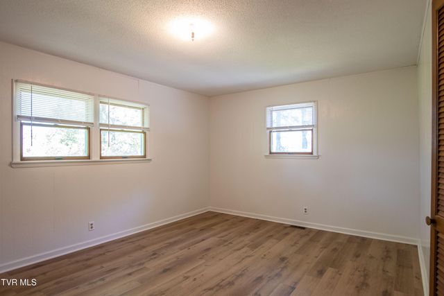 2477 Weaver Pike, Bristol, TN 37620