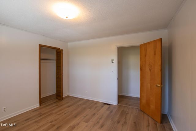 2477 Weaver Pike, Bristol, TN 37620