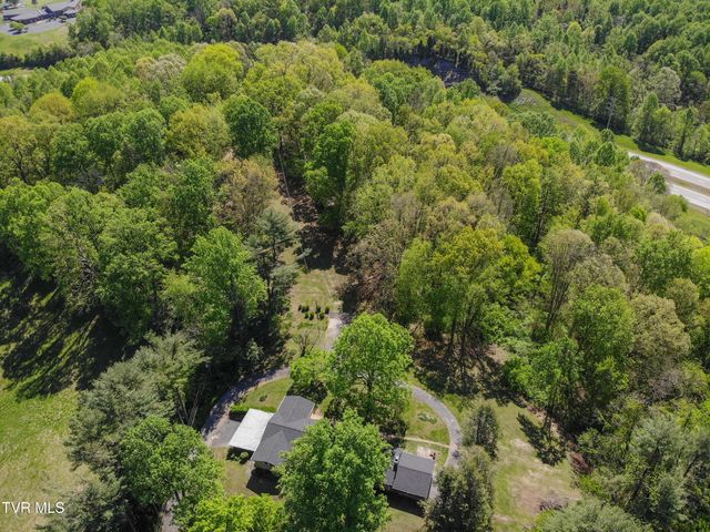 2477 Weaver Pike, Bristol, TN 37620